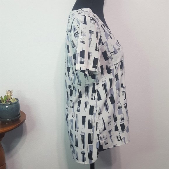 Banana Republic Short Sleeve Career Blouse - Picture 3 of 5